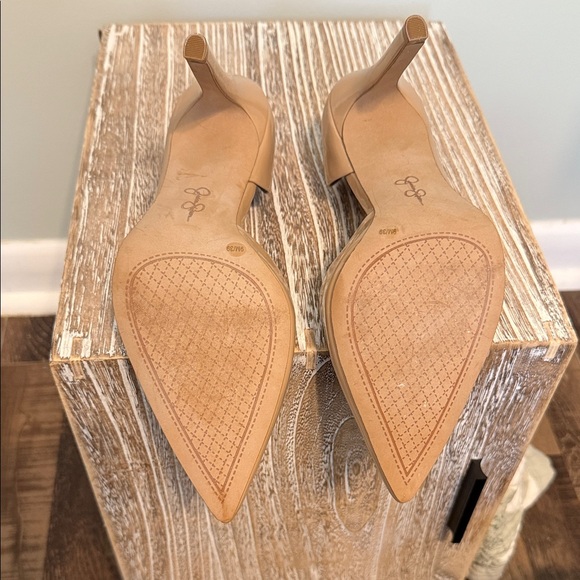 Jessica Simpson Nude Patent Heels - Picture 4 of 4